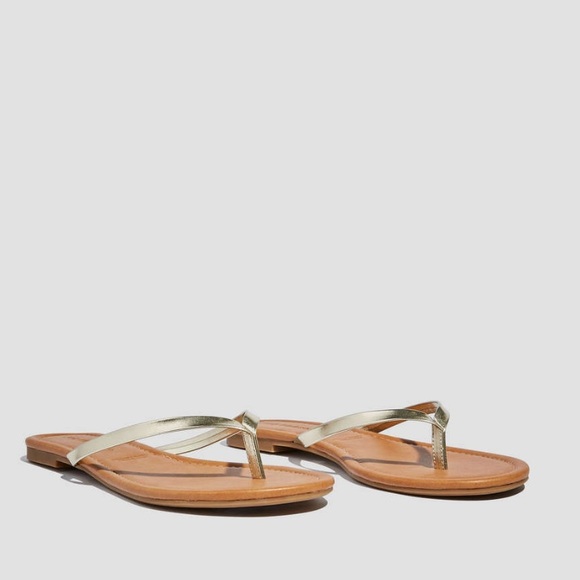 Joe Fresh Shoes Nwt Gold Joe Fresh Skinny Strap Flip Flops Sandal